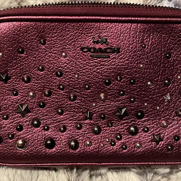 @@NWOT@@ ~ Coach large dark burgundy leather wristlet. Matching ID holder. - Picture 6 of 11